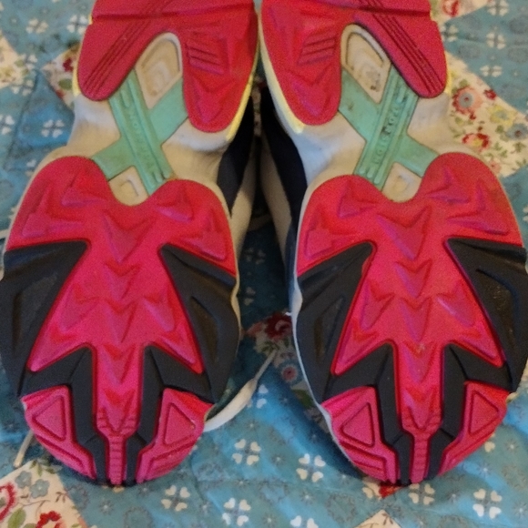 Adidas Originals Falcon Running Shoes size 5.5 - Picture 5 of 8